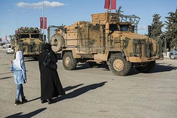 50 'Kirpi' Afrin'e doğru gidiyor