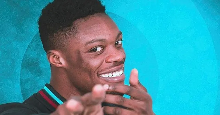 Caleb Ekuban kalmak istiyor