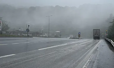 Bolu Dağı geçişinde sis etkili oldu! Sürücülerin görüş mesafesi düştü #zonguldak