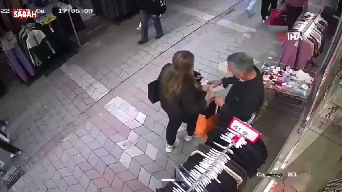 Giyim eşyası çalarken kameraya yakalanan karı koca gözaltına alındı videosunu izle Giyim eşyası çalarken kameraya yakalanan karı koca gözaltına alındı videosunu izle
