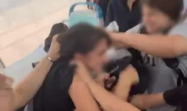 İzmir'de akılalmaz görüntüler! Kız öğrenciler saç başa kavga etti! #izmir