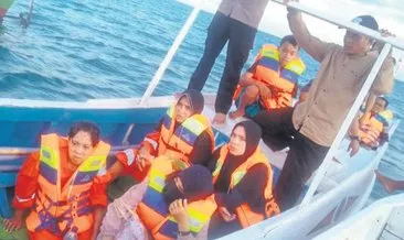 Endonezya’da bot faciası: 26 kişi kayıp