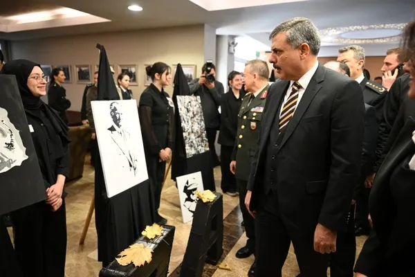 erzurumda-10-kasim-ataturku-anma-programi-1731232447315.jpg
