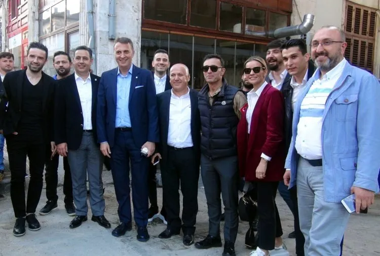 Cumhurbakanı ile beraber ünlü isimler sınıra akın etti