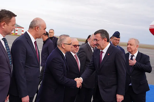 cevdet-yilmazdan-kazakistan-ile-is-birligi-vurgusu-dogrudan-yatirimlarin-artmasini-arzu-ediyoruz-1776183684120.jpg Cevdet Yılmaz'dan Kazakistan ile iş birliği vurgusu: