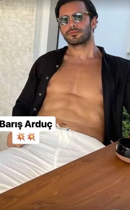 1 post - 1 story atıyorlar milyonlar kazanıyorlar! Ünlü isimlerin paylaşım başına aldıkları ücretler dudak uçuklattı! Kıvanç Tatlıtuğ, Fahriye Evcen, Barış Arduç...