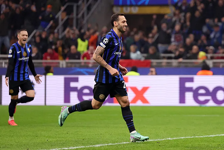 SON DAKİKA SPOR HABERİ: Hakan Çalhanoğlu’na rekor bonservis! Milli futbolcu da dünya devini istiyor...