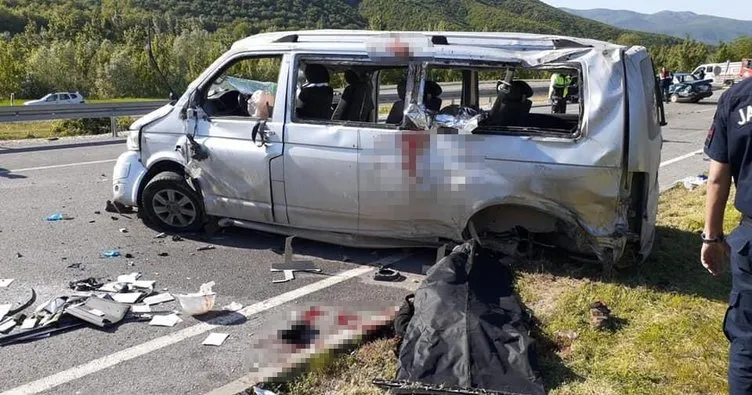 Tokat’ta işçi minibüsü otomobille çarpıştı: 2 ölü, 12 yaralı