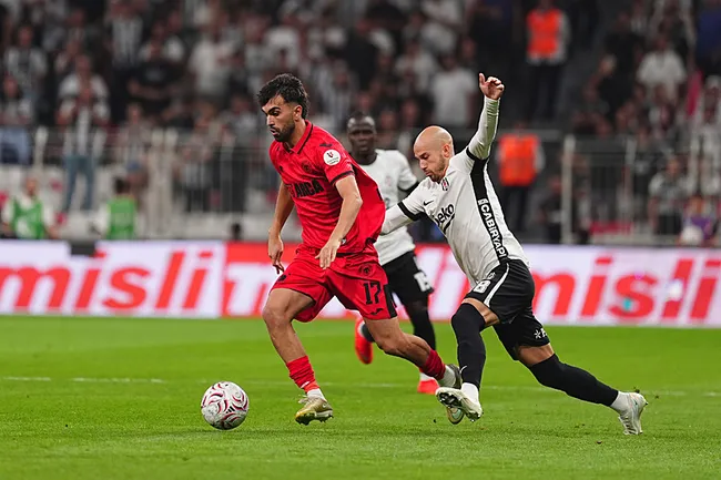 canli-besiktas-corum-fk-maci-ilk-yari-oynaniyor-1788203477848.jpg
