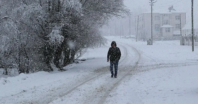 Sivas’ta etkili kar yağışı devam ediyor.