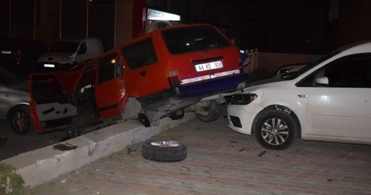 Malatya’da otomobil park halindeki araçların üzerine uçtu