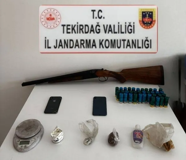 kapaklida-uyusturucu-ve-ruhsatsiz-silah-operasyonu-1752925921934.jpg