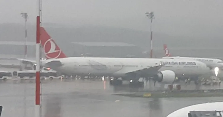 THY’nin tahliye seferi İstanbul’a indi