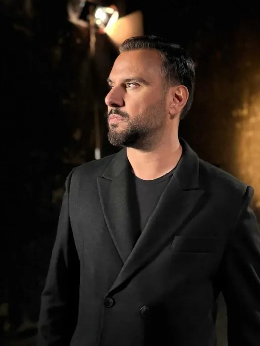 Alişan ve kızı Eliz’in piyano keyfi! O anlar sosyal medyada beğeni yağmuruna tutuldu