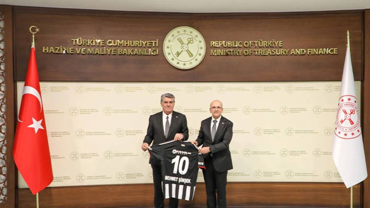 Beşiktaş Başkanı Serdal Adalı’dan Hazine ve Maliye Bakanı Mehmet Şimşek’e ziyarat! Beşiktaş Başkanı Serdal Adalı’dan Hazine ve Maliye Bakanı Mehmet Şimşek’e ziyarat!