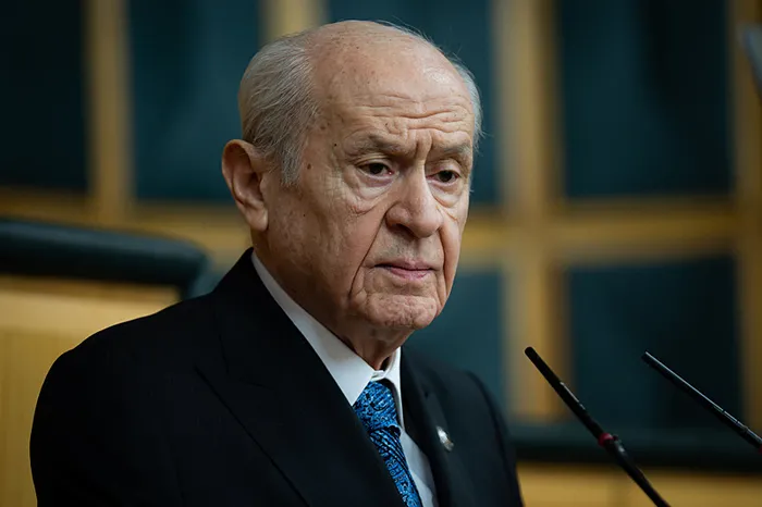 son-dakika-mhp-lideri-devlet-bahceliden-ozgur-ozele-cagri-atese-korukle-gitmemeli-1780992737438.jpg Son dakika | MHP lideri Devlet Bahçeli'den Özgür Özel'e çağrı: Ateşe körükle gitmemeli