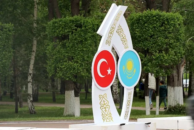 ikili-ticaret-hacminde-hedef-15-milyar-dolar-1778706847067.jpeg