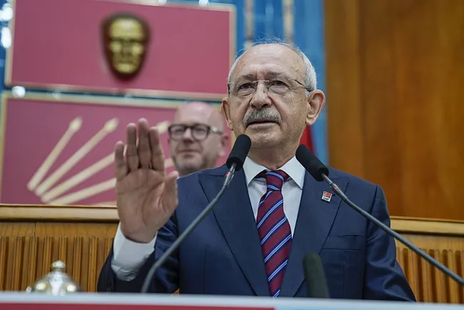 son-dakika-kemal-kilicdaroglundan-ozgur-ozele-7-gun-sure-5-milyon-100-bin-lirayi-iade-edin-yoksa-1792821586345.jpg