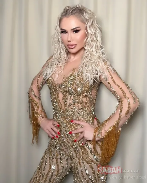 Ünlü türkücü Ceylan annesi Türkan Avcı’yı paylaştı! Görenler abla kardeş sandı