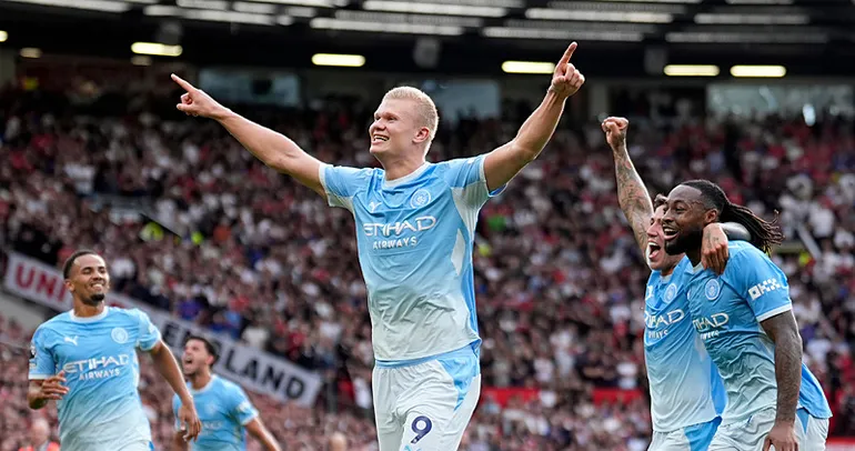 Dev derbiyi kazanan Manchester City!