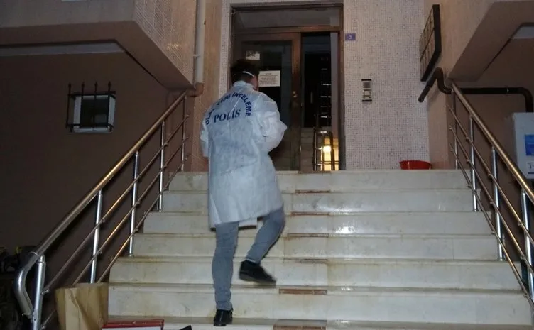 42 yaşındaki şahıs, evinde çıplak halde ölü bulundu!