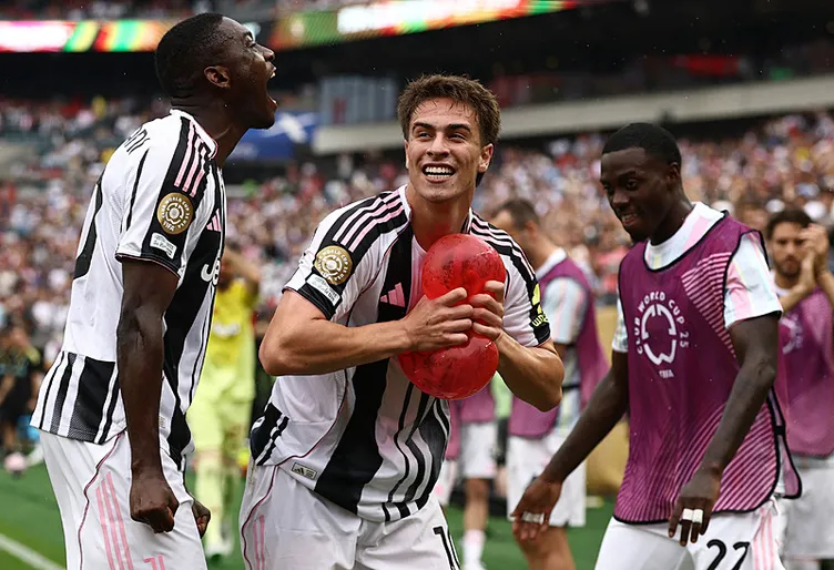 Milli futbolcu Kenan Yıldız resmen imzayı atıyor! 11 Son dakika transfer haberi: Milli futbolcu Kenan Yıldız resmen imzayı atıyor! Yeni kazancı dudak uçuklatacak...