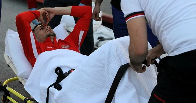 Antalyaspor’da Adis Jahovic en az 4 hafta forma giyemeyecek