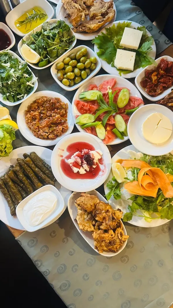 42-lezzet-noktasiyla-aydin-gastronomisi-vitrine-cikti-festival-aydina-cok-yonlu-hareketlilik-getirdi-1778051969361.jpeg