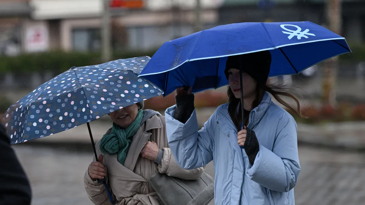 SON DAKİKA… Meteoroloji’den hava durumu uyarısı! 7 bölge için sağanak ve fırtına alarmı verildi: İstanbul’da o saate dikkat! SON DAKİKA… Meteoroloji’den hava durumu uyarısı! 7 bölge için sağanak ve fırtına alarmı verildi: İstanbul’da o saate dikkat!
