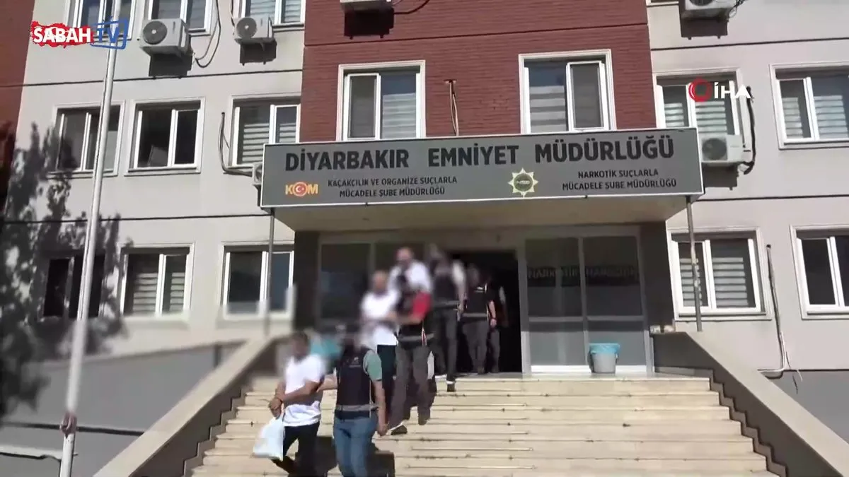 Diyarbakır merkezli 15 ilde gümrük kaçağı otomobil operasyonu: 15 tutuklama