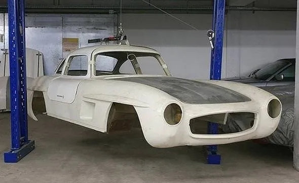 Rus gencin otomobili görenleri kendine hayran bıraktı