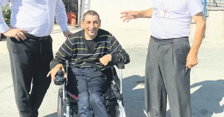Kutsal’ın akülü sandalye sevinci