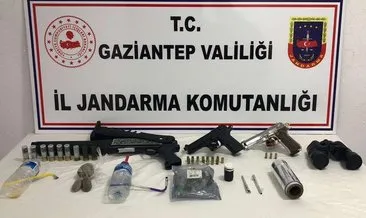 Uyuşturucu baskınında 3 silah da bulundu #gaziantep