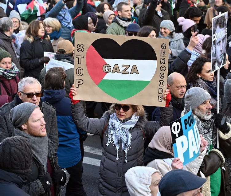 Dünya Gazze için ayakta! Beyaz Saray önünde 'Ölüm' protestosu....