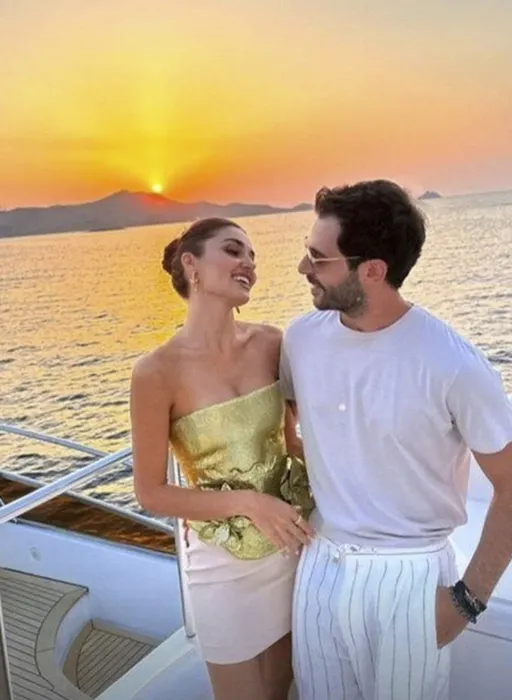 Sabancı ailesinde sular durulmuyor! Bir şok da en küçük oğulları Kerim’den geldi! Bakın kiminle yakalandı...