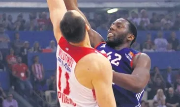 Hasretinle yandı gönlüm