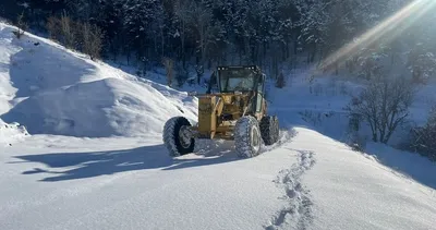 Giresun’da yoğun kar yağışı hayatı olumsuz etkiledi! 171 köy yolu ulaşıma kapandı #giresun