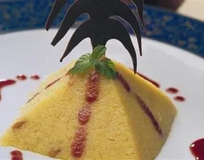 Safranlı ve Tarçınlı İrmik Helvası, Çilek Sos ile