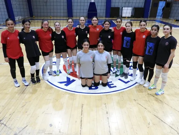 kepezin-parlayan-voleybol-jenerasyonu-1708374041723.jpg