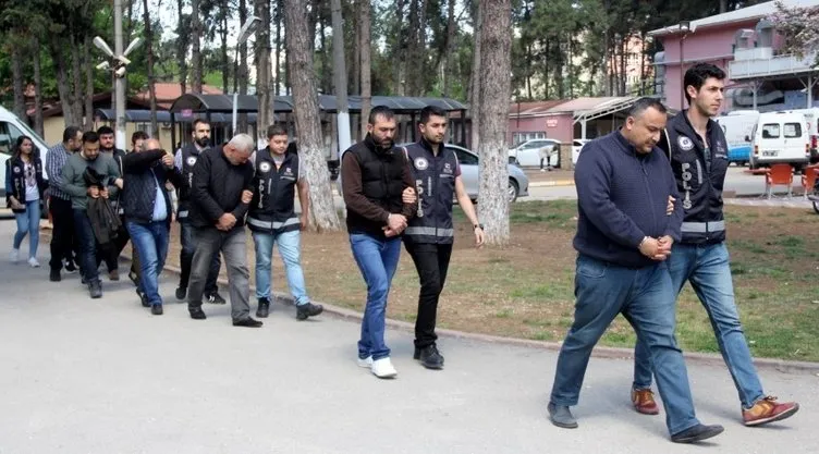 Dolandırıcılık için 40 kişiyi minibüsle Adana’ya taşımışlar...
