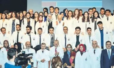 Mekteb-i Tıbbiyeliler önlük giydi