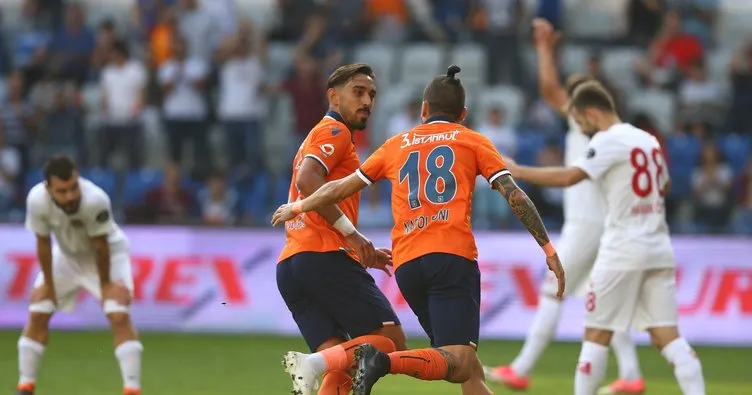 Medipol Başakşehir, Antalyaspor’u 4 golle geçti