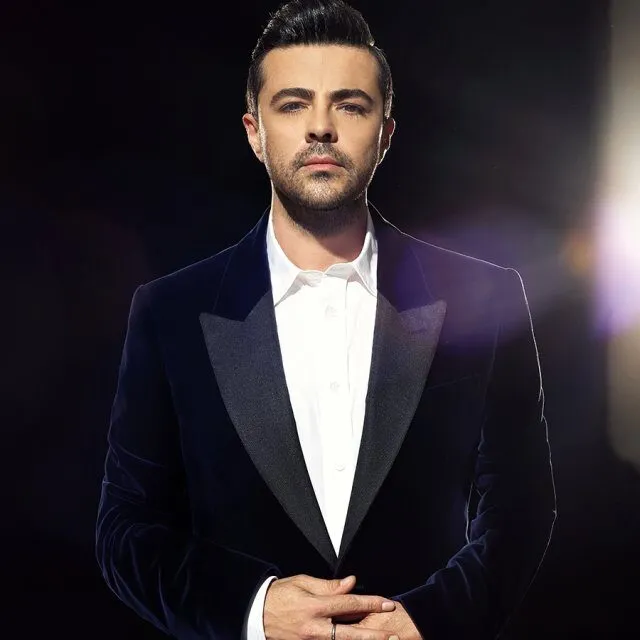 ’Bebeto’ yüzlü ünlü şarkıcıyı tanıyabildiniz mi? 90’lı yıllara damga vurmuştu ...