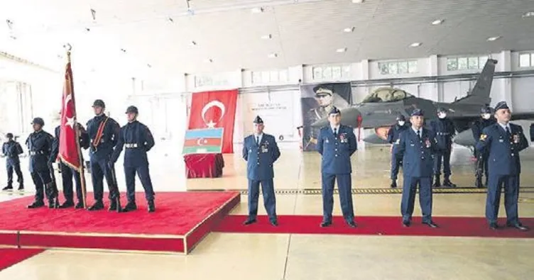 Türk Pilotlara Azerbaycan’dan madalya
