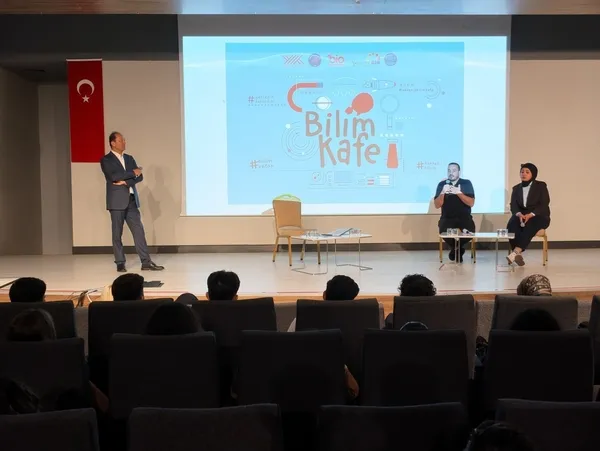 akdeniz-bilim-kafede-gazzede-universitenin-gelecegi-konusuldu-1789984286257.jpg