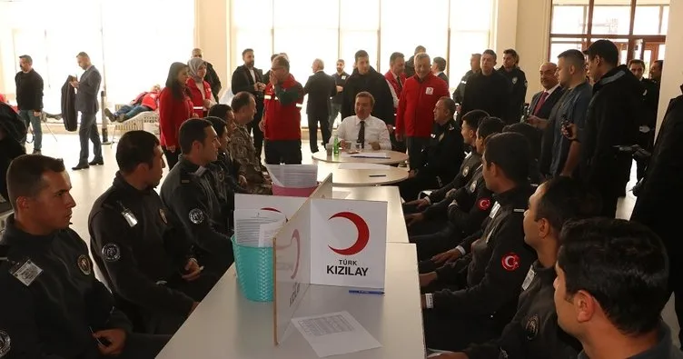 Geleceğin polisi öğrencilerinden kan bağışı