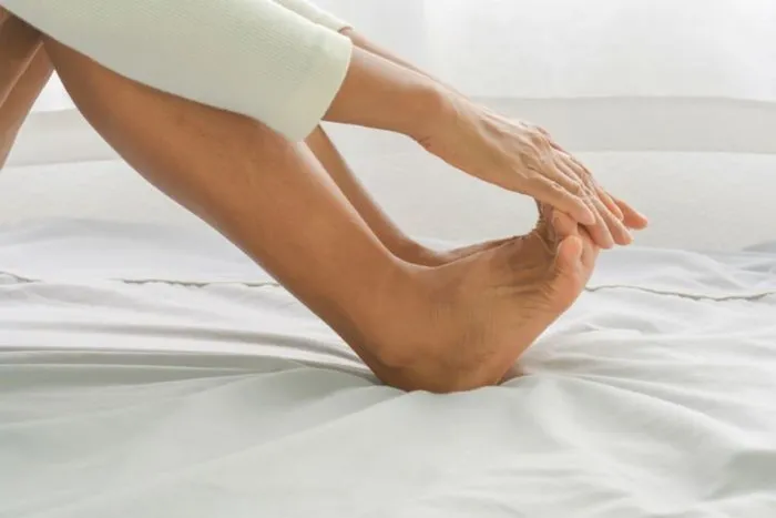 Hamilelikte Ayak Ve Bilek Sismesi Odem Nasil Onlenir Hamilelik Haberleri