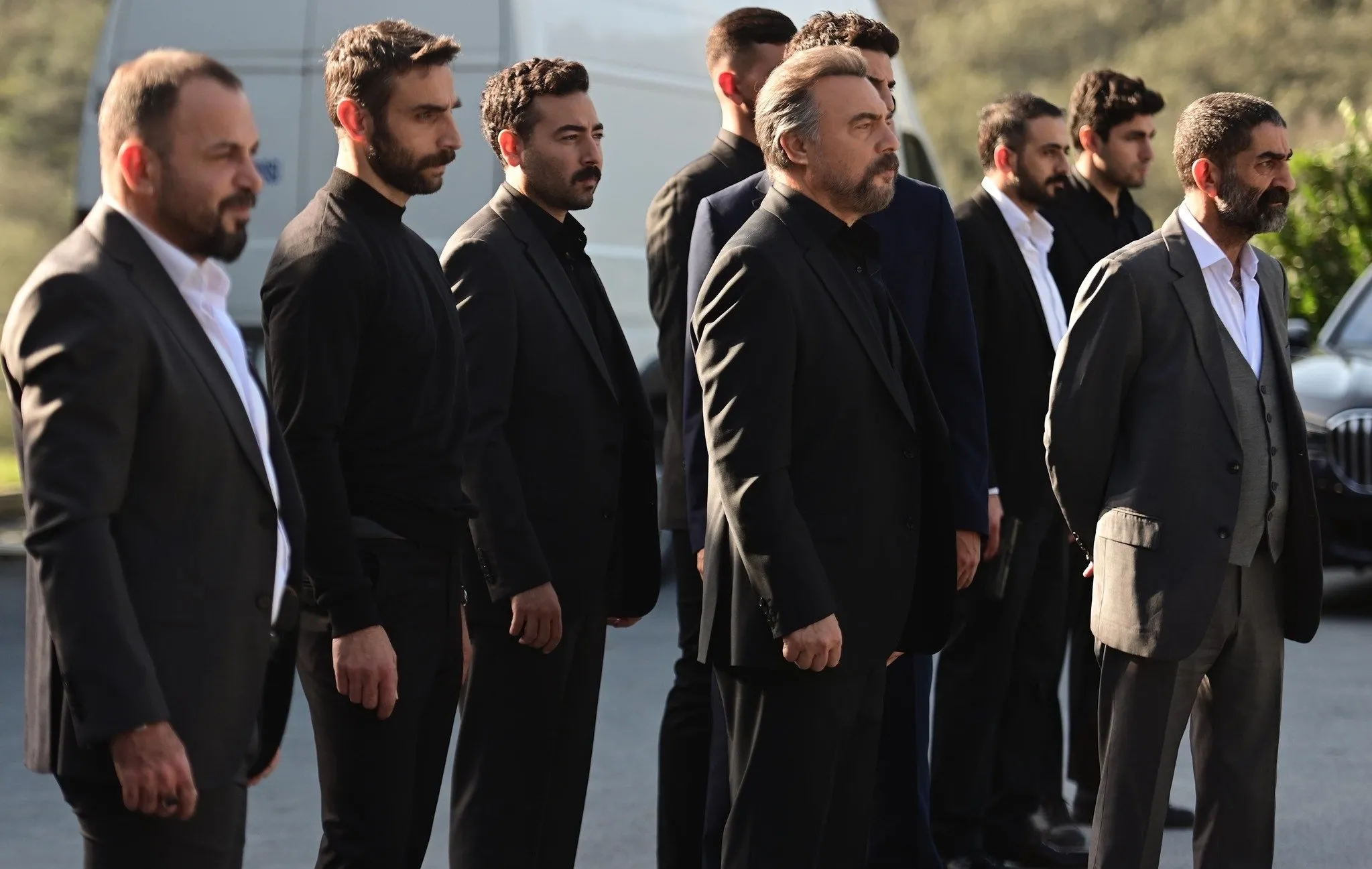 BEN BU CİHANA SIĞMAZAM LEYLA ÖLDÜ MÜ, yaşıyor mu? Silahla vuruldu! Ebru Özkan Ben Bu Cihana Sığmazam’dan ayrıldı mı, çıktı mı?