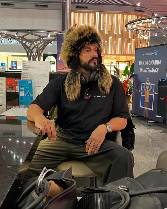 Kuruluş Osman’ın yıldızı Burak Özçivit’in yeni tarzı! Hayranları beğeni yağmuruna tuttu