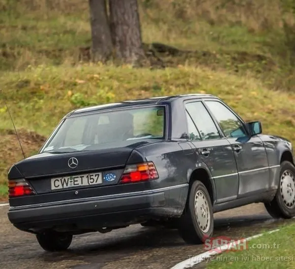 Mercedes 200 D ile 1 milyon km yaptı! Mercedes'in motoru bakın ne hale geldi...